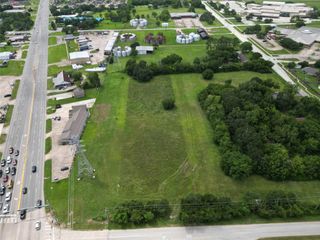 1225 Brazos Street, Alvin, TX 77511