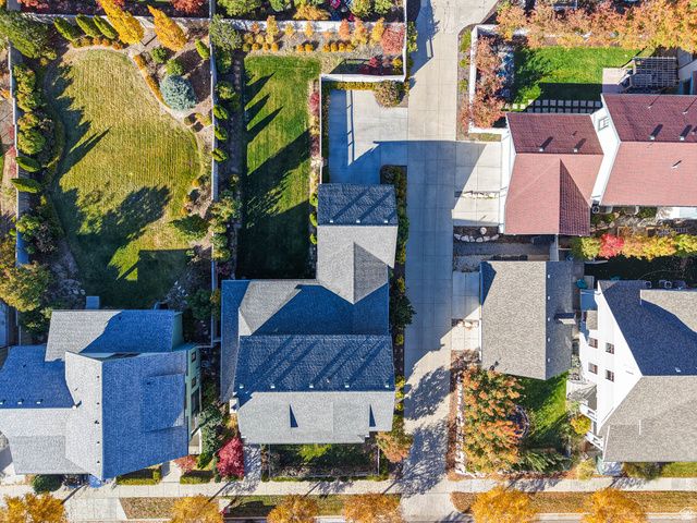 10566 S LAKE AVE, South Jordan, UT 84009