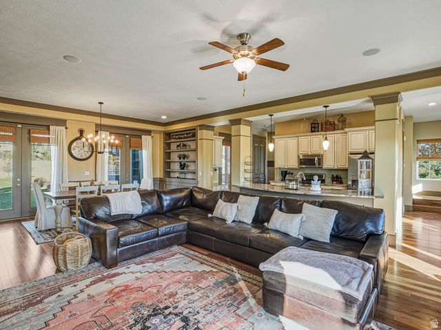 10566 S LAKE AVE, South Jordan, UT 84009