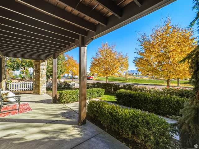 10566 S LAKE AVE, South Jordan, UT 84009