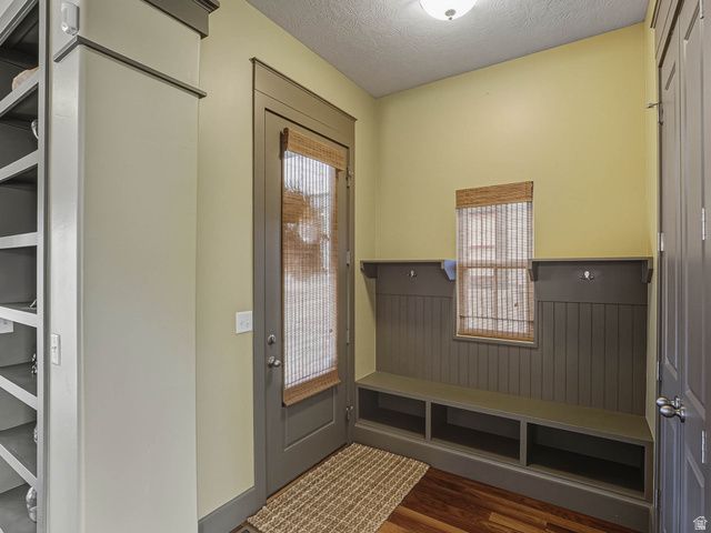 10566 S LAKE AVE, South Jordan, UT 84009