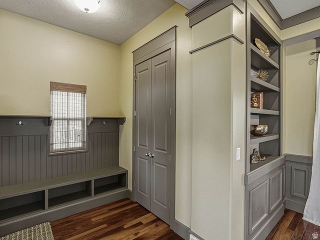 10566 S LAKE AVE, South Jordan, UT 84009