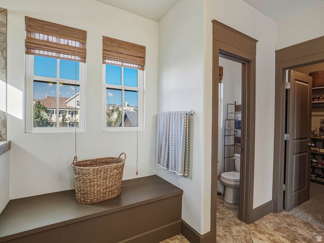 10566 S LAKE AVE, South Jordan, UT 84009