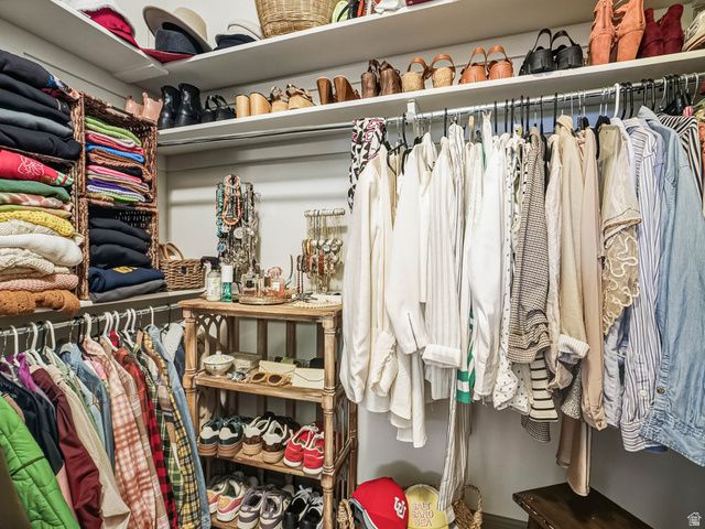 10566 S LAKE AVE, South Jordan, UT 84009