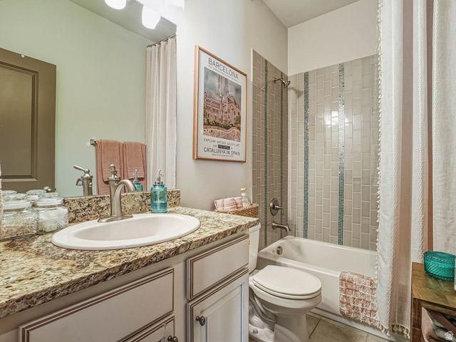 10566 S LAKE AVE, South Jordan, UT 84009