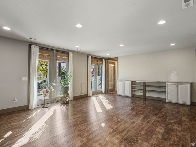 10566 S LAKE AVE, South Jordan, UT 84009