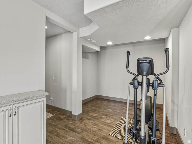 10566 S LAKE AVE, South Jordan, UT 84009