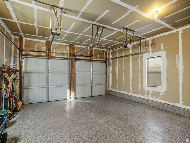 10566 S LAKE AVE, South Jordan, UT 84009