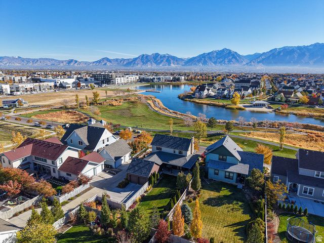 10566 S LAKE AVE, South Jordan, UT 84009