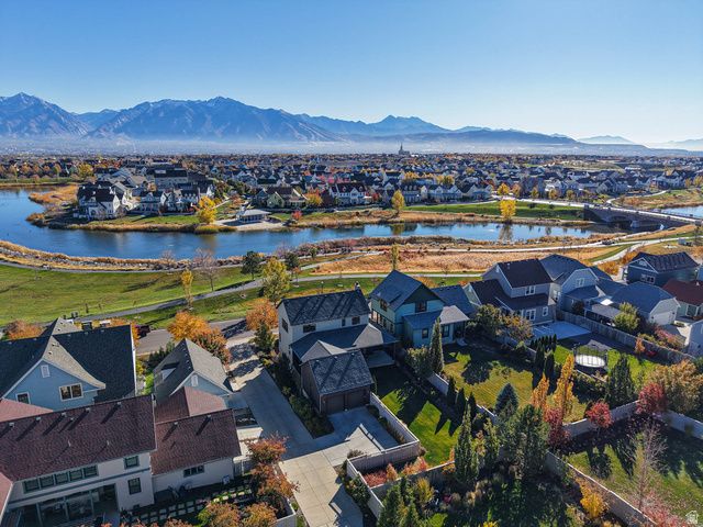 10566 S LAKE AVE, South Jordan, UT 84009