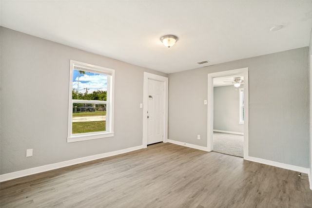 5505 Humbert Avenue, Fort Worth, TX 76107