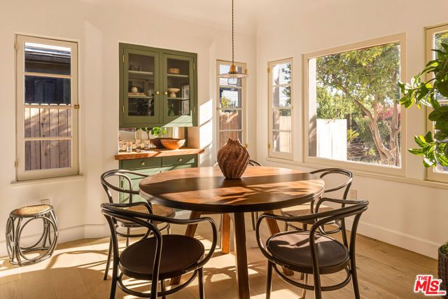 585 Mountain View Street, Altadena, CA 91001