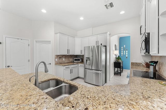 1848 Windbrook Drive SE, Palm Bay, FL 32909