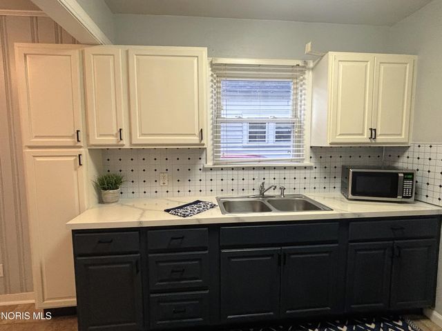 5835 Deane Drive, Toledo, OH 43613