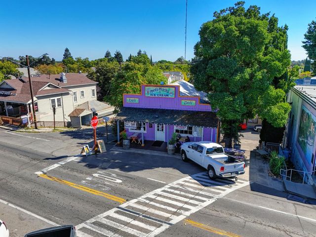 14132 Market St, Walnut Grove, CA 95690