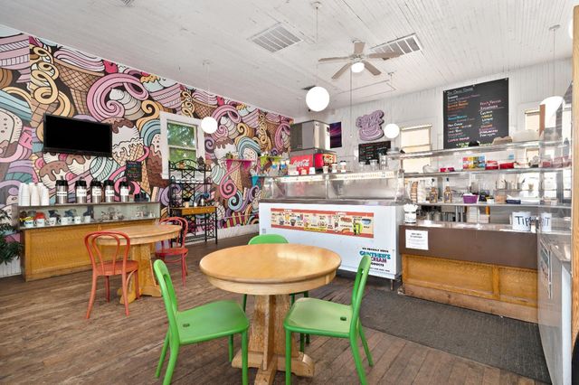 14132 Market St, Walnut Grove, CA 95690