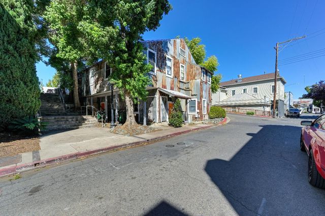 14132 Market St, Walnut Grove, CA 95690