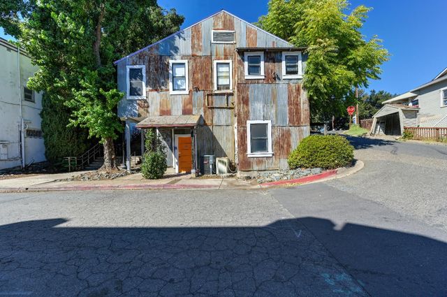 14132 Market St, Walnut Grove, CA 95690