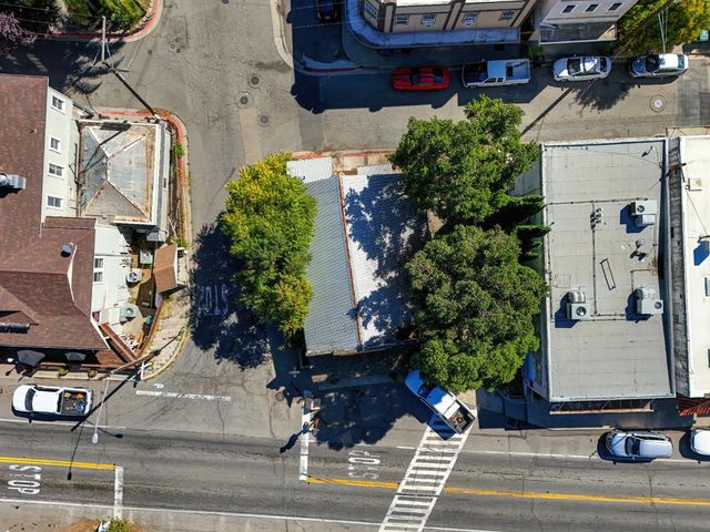 14132 Market St, Walnut Grove, CA 95690