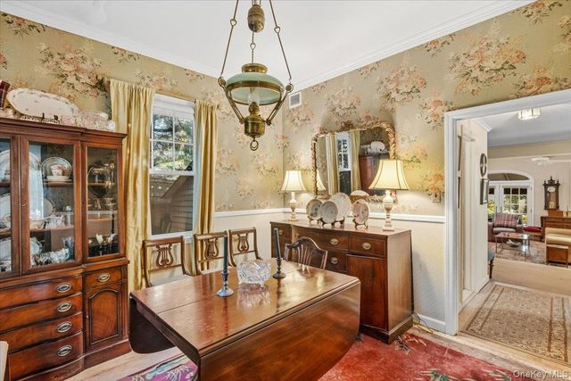 16 Stuart Avenue, Babylon, NY 11702