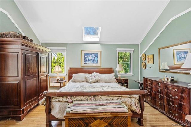 16 Stuart Avenue, Babylon, NY 11702