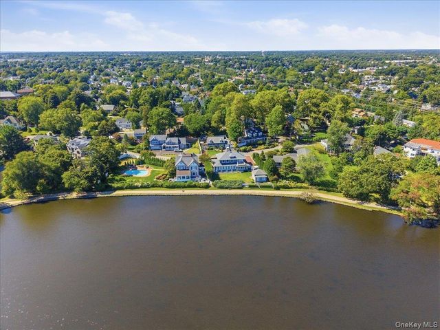 16 Stuart Avenue, Babylon, NY 11702