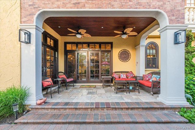 81 Montgomery Boulevard, Atlantic Beach, NY 11509