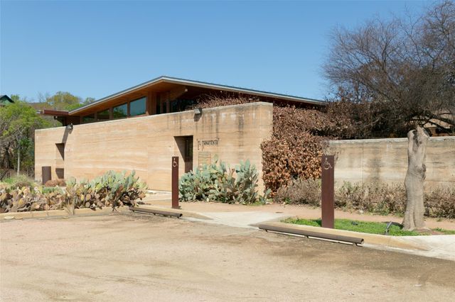 421 Dorothy Mae CIR, Georgetown, TX 78628