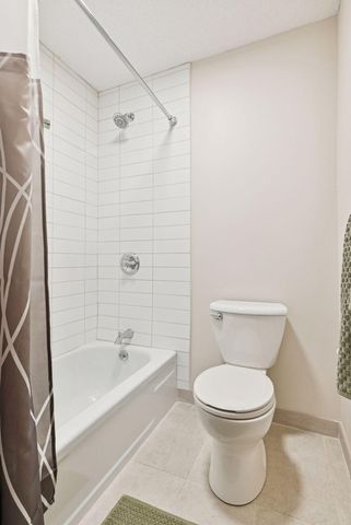 4009 Heritage Hills Drive 202, Bloomington, MN 55437