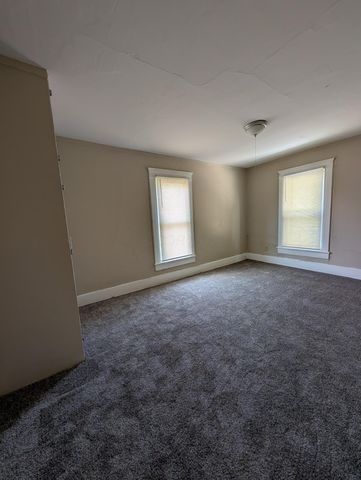 76 Cambria Street, Newark, OH 43055