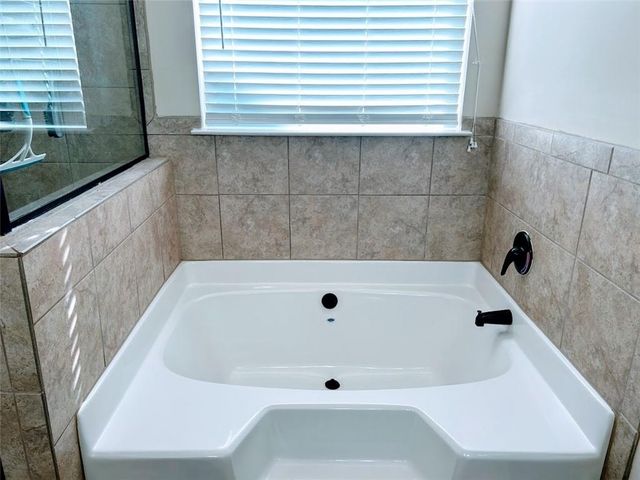 516 Georgia Circle, Loganville, GA 30052