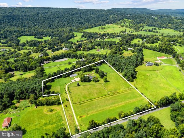 34994 WILLIAMS GAP RD, Round Hill, VA 20141