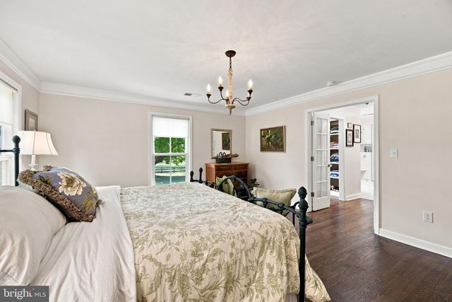 34994 WILLIAMS GAP RD, Round Hill, VA 20141