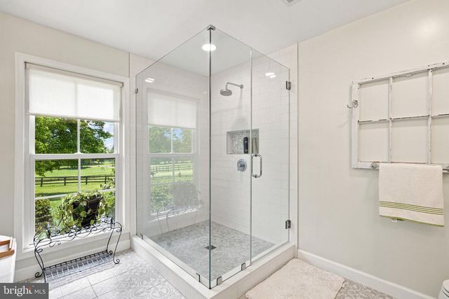 34994 WILLIAMS GAP RD, Round Hill, VA 20141