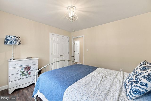 34994 WILLIAMS GAP RD, Round Hill, VA 20141