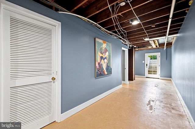 34994 WILLIAMS GAP RD, Round Hill, VA 20141