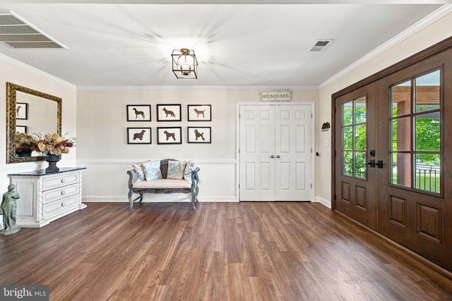 34994 WILLIAMS GAP RD, Round Hill, VA 20141
