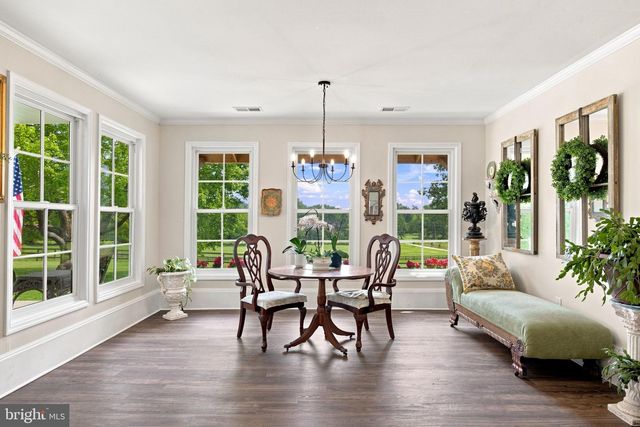 34994 WILLIAMS GAP RD, Round Hill, VA 20141