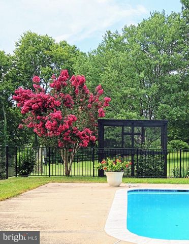 34994 WILLIAMS GAP RD, Round Hill, VA 20141