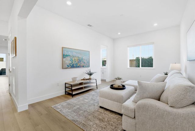 1756 Red Lake Way, Lincoln, CA 95648