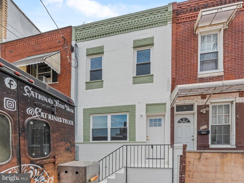 2005 S 9TH ST, Philadelphia, PA 19148