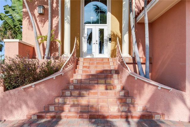 16480 REDINGTON DRIVE, Redington Beach, FL 33708