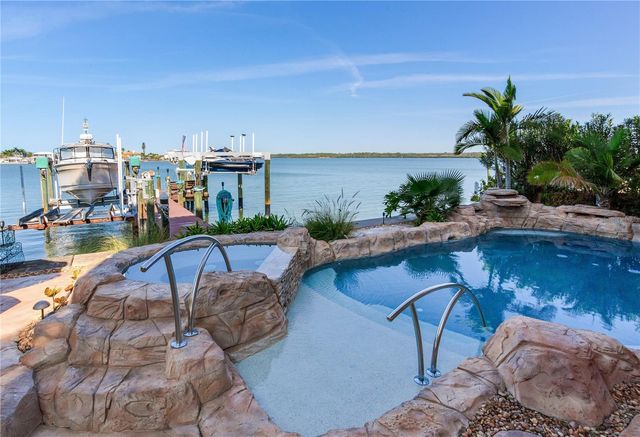 16480 REDINGTON DRIVE, Redington Beach, FL 33708