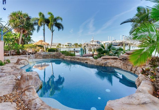 16480 REDINGTON DRIVE, Redington Beach, FL 33708