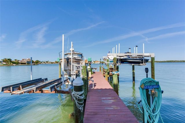 16480 REDINGTON DRIVE, Redington Beach, FL 33708