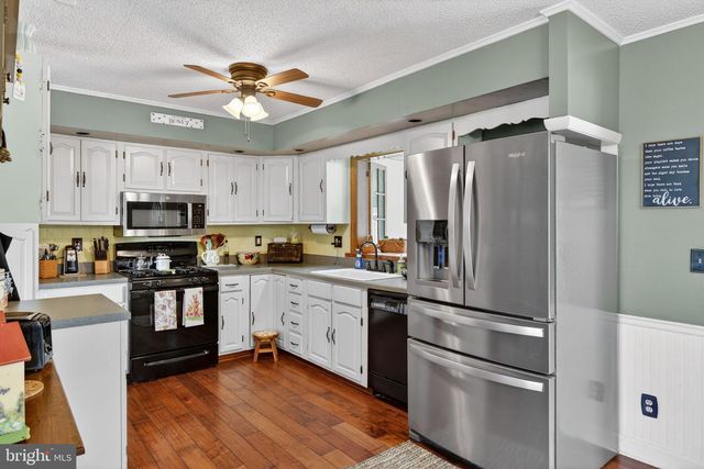 165 APRIL LN, Dallastown, PA 17313