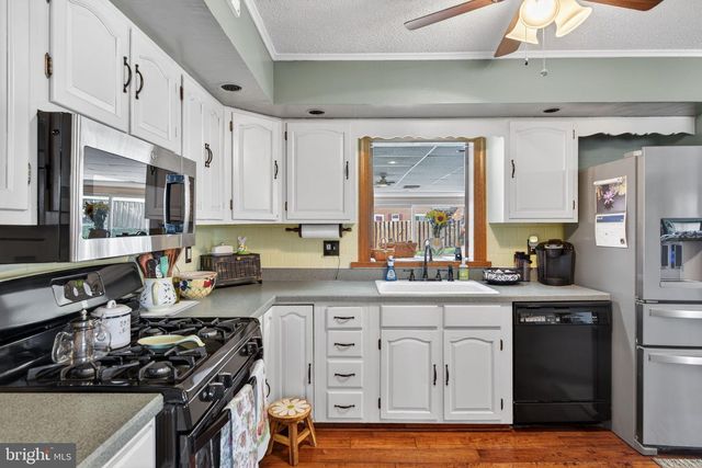 165 APRIL LN, Dallastown, PA 17313