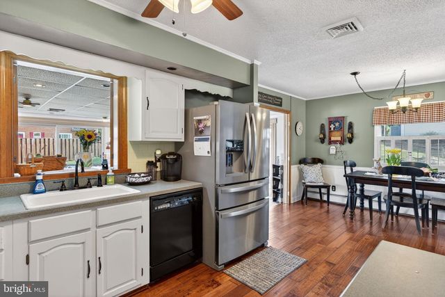 165 APRIL LN, Dallastown, PA 17313