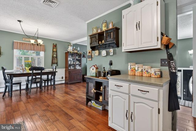 165 APRIL LN, Dallastown, PA 17313