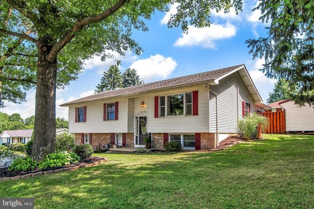 165 APRIL LN, Dallastown, PA 17313